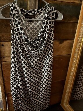 Dana Buchman Black and White Geometric Cowl Neck Tank